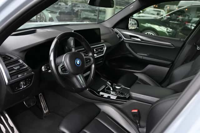 BMW X3 (2022) thumbnail 2