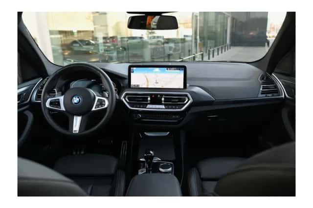 BMW X3 (2022) thumbnail 3