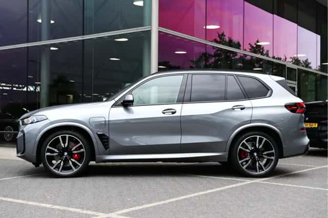 BMW X5 (2026) thumbnail 5