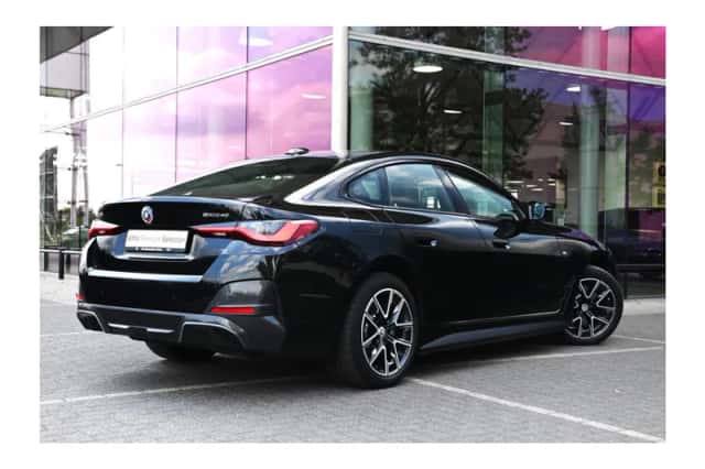 BMW i4 (2022) thumbnail 4