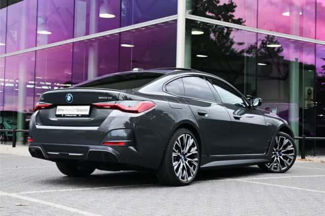BMW i4 (2023) thumbnail 3