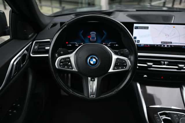 BMW i4 (2023) thumbnail 6