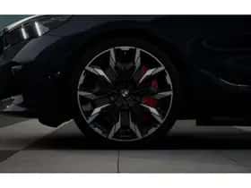 BMW i5 (2026) thumbnail 9