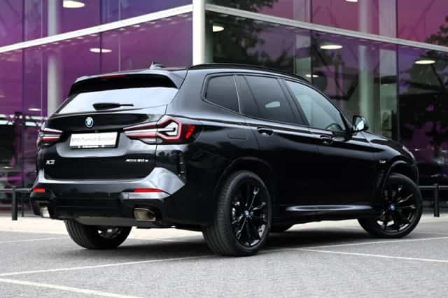 BMW X3 (2022) thumbnail 3