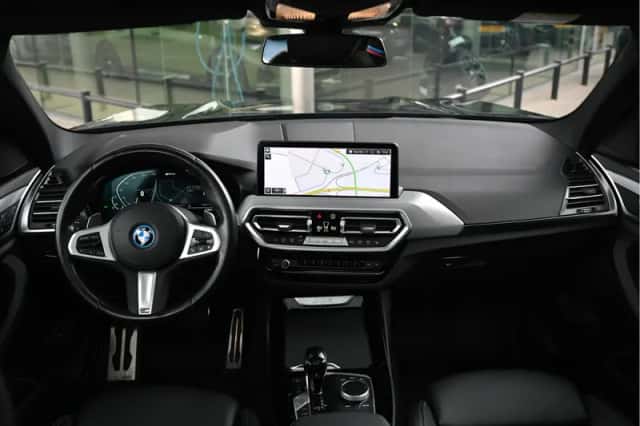 BMW X3 (2022) thumbnail 4