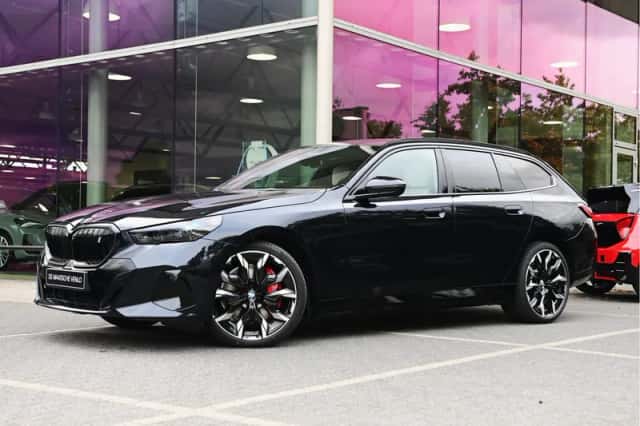 BMW i5 (2026) thumbnail 1