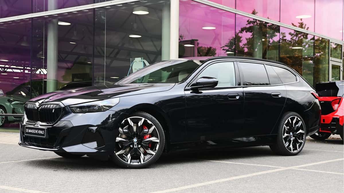 BMW i5 (2026) — foto 1