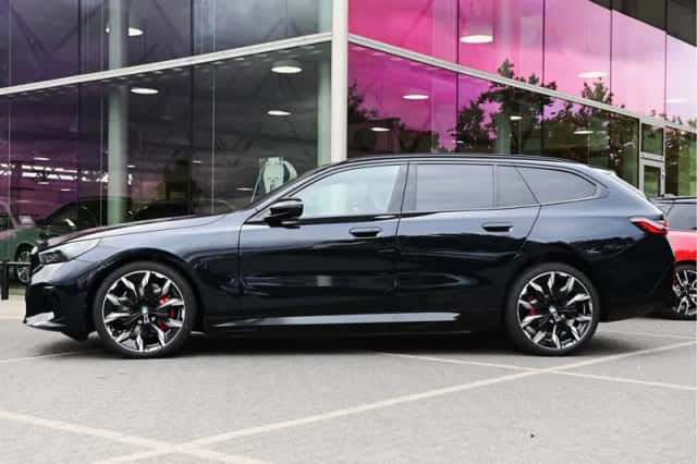 BMW i5 (2026) thumbnail 2