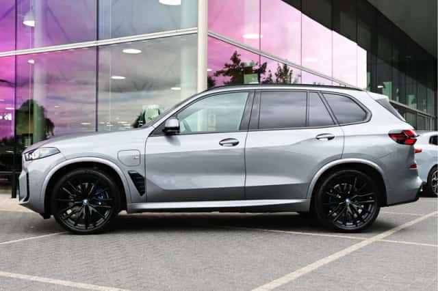 BMW X5 (2025) thumbnail 5