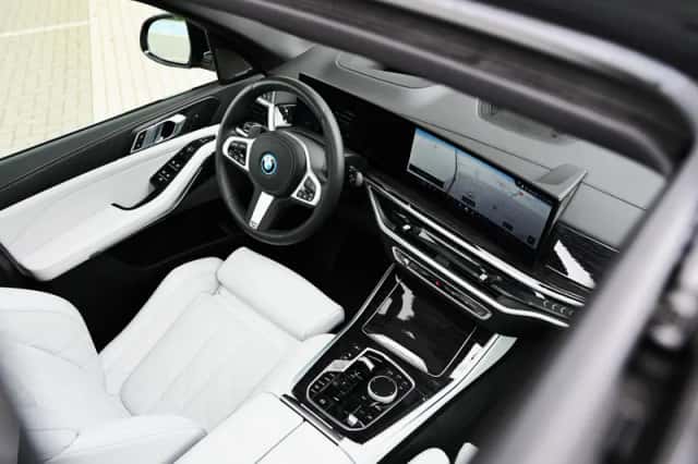 BMW X5 (2025) thumbnail 6