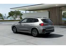 BMW iX1 (2026) thumbnail 2