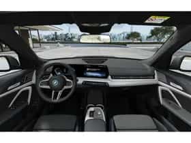 BMW iX1 (2026) thumbnail 6