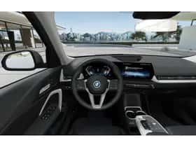 BMW iX1 (2026) thumbnail 3