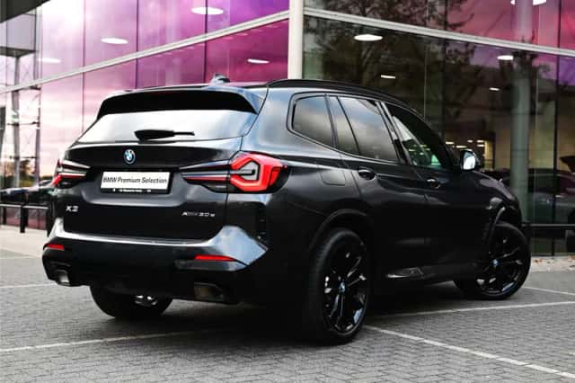 BMW X3 (2021) thumbnail 2