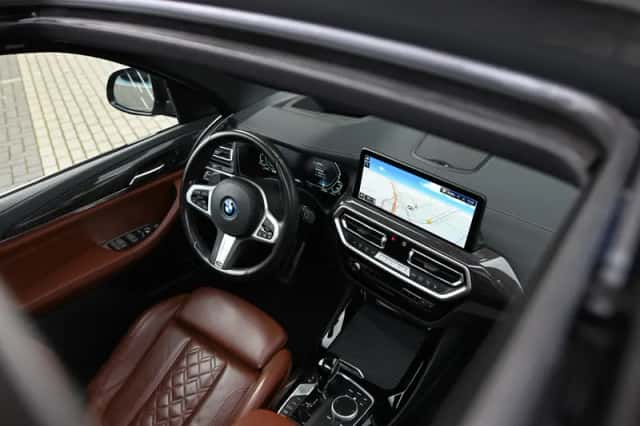 BMW X3 (2021) thumbnail 6