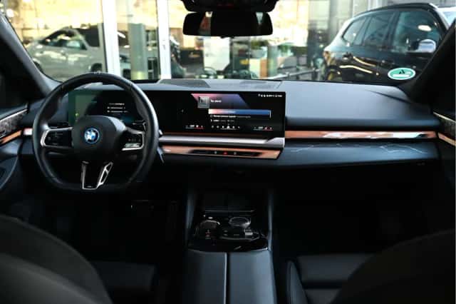 BMW 5-Serie (2025) thumbnail 3