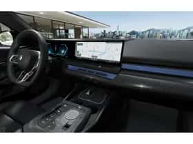 BMW i5 (2026) thumbnail 8