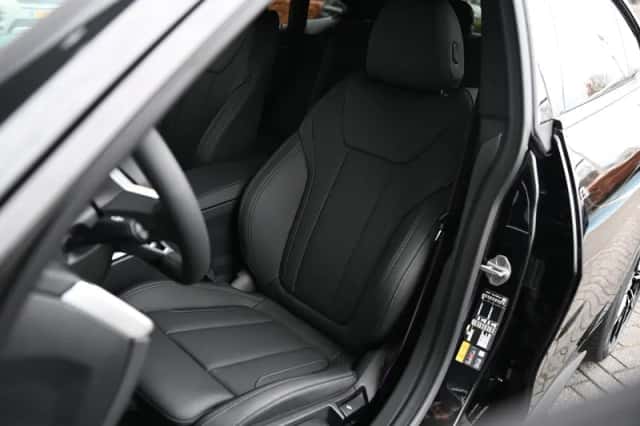 BMW i4 (2026) thumbnail 3