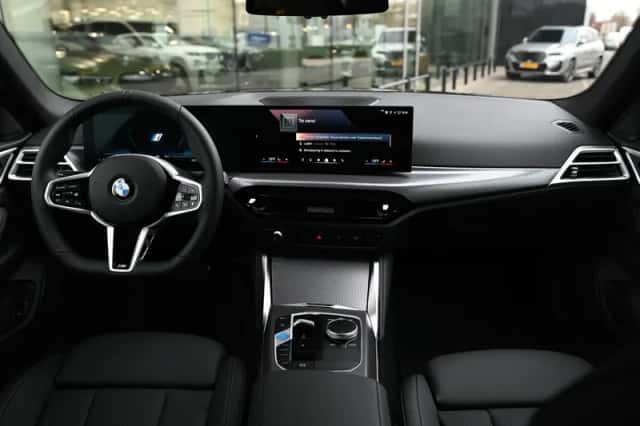 BMW i4 (2026) thumbnail 4