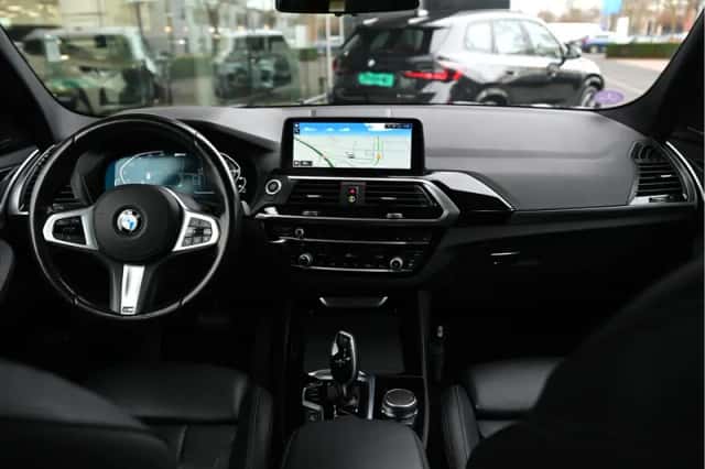 BMW X3 (2020) thumbnail 3