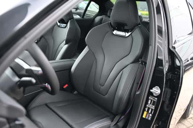 BMW i5 (2026) thumbnail 3