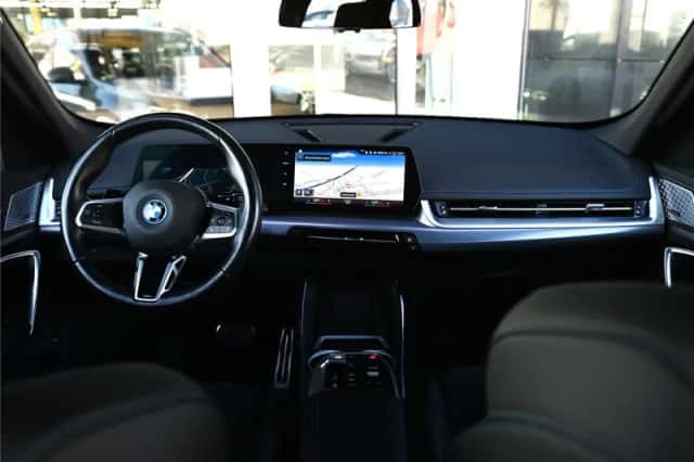 BMW X1 (2023) thumbnail 4