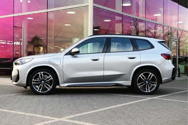 BMW X1 (2023) thumbnail 5