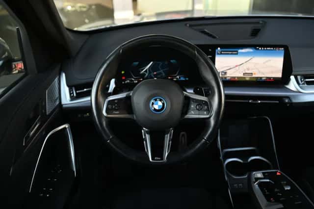 BMW X1 (2023) thumbnail 6