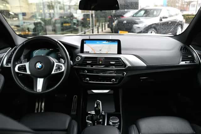 BMW X3 (2020) thumbnail 3
