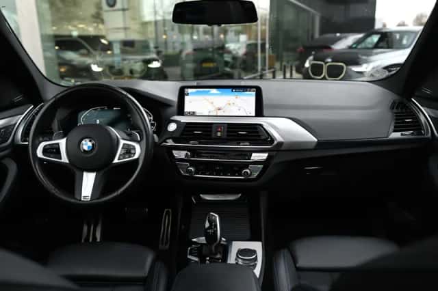 BMW X3 (2020) thumbnail 3