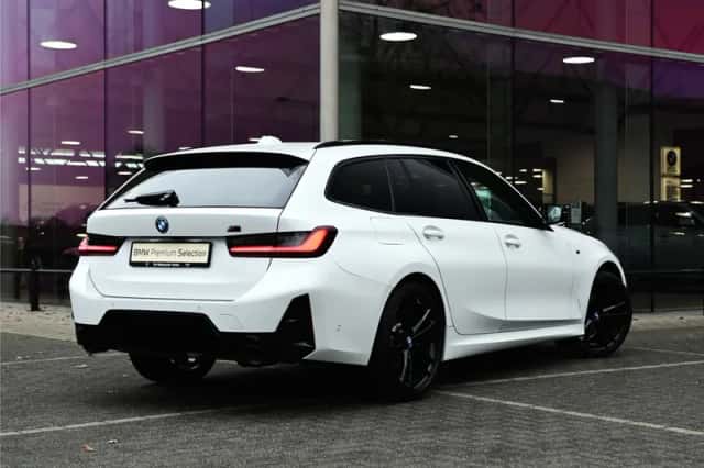 BMW 3-Serie (2024) thumbnail 2