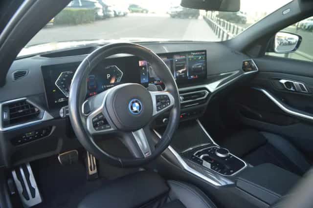 BMW 3-Serie (2023) thumbnail 2