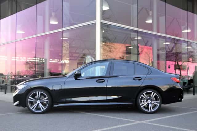 BMW 3-Serie (2023) thumbnail 3