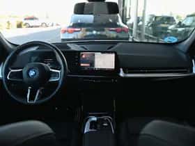 BMW iX1 (2025) thumbnail 3