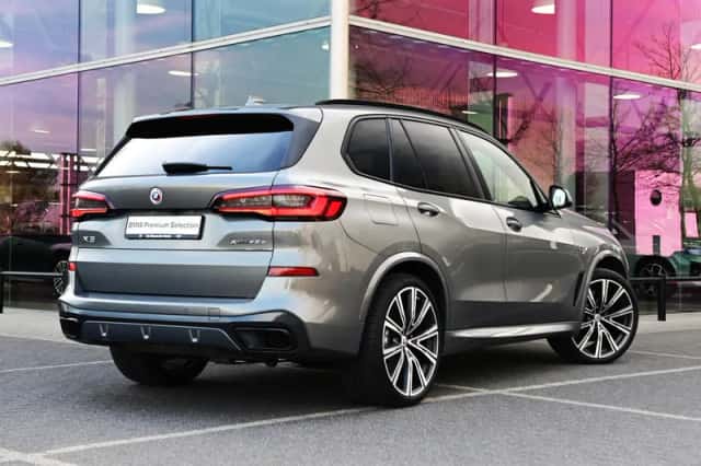 BMW X5 (2022) thumbnail 2