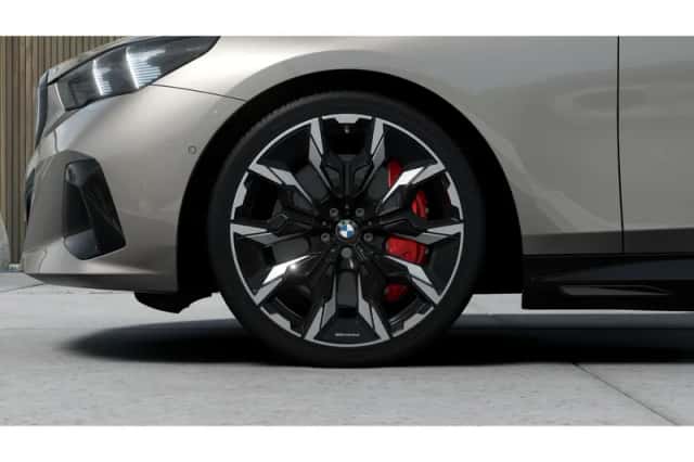 BMW i5 (2026) thumbnail 6