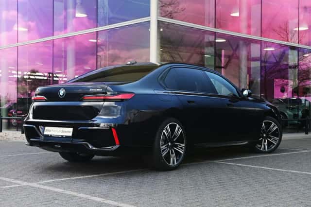 BMW i7 (2026) thumbnail 2