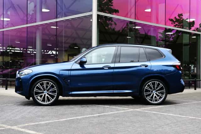 BMW X3 (2024) thumbnail 5