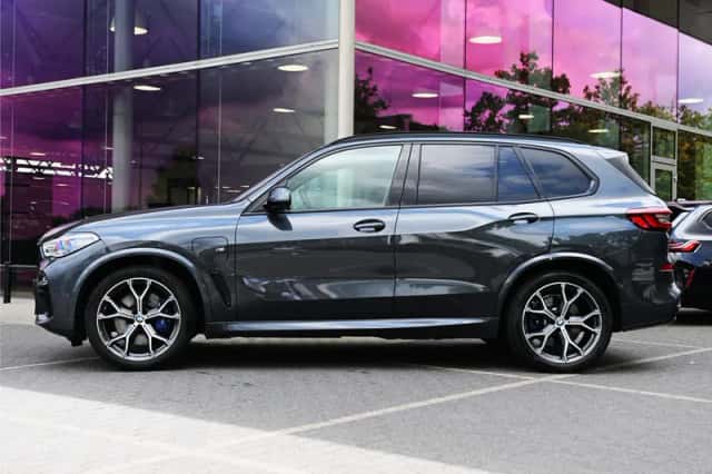 BMW X5 (2021) thumbnail 5