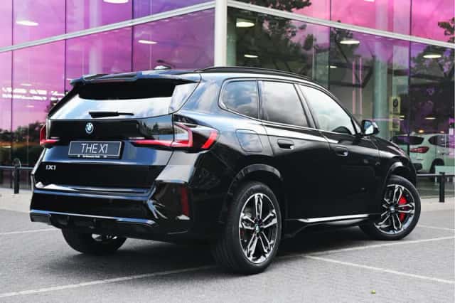 BMW iX1 (2026) thumbnail 2
