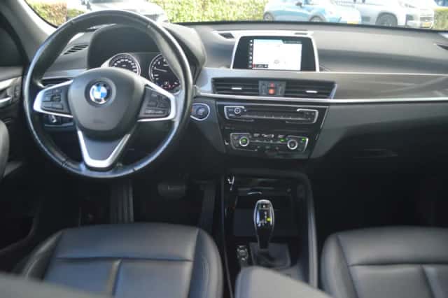BMW X1 (2018) thumbnail 2