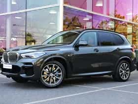 BMW X5 (2023)