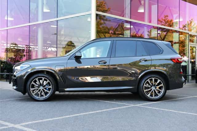 BMW X5 (2023) thumbnail 5