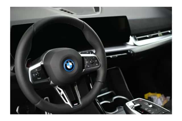 BMW iX1 (2026) thumbnail 6
