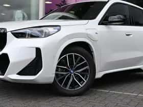 BMW X1 (2023) thumbnail 14