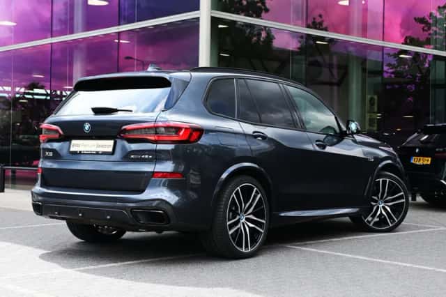 BMW X5 (2022) thumbnail 2