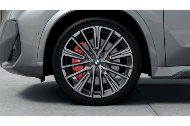 BMW iX1 (2026) thumbnail 6
