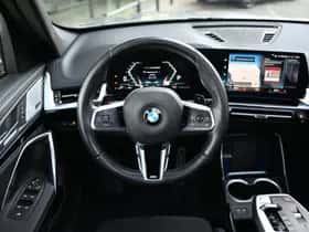 BMW X1 (2023) thumbnail 8