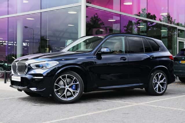 BMW X5 (2023) thumbnail 1