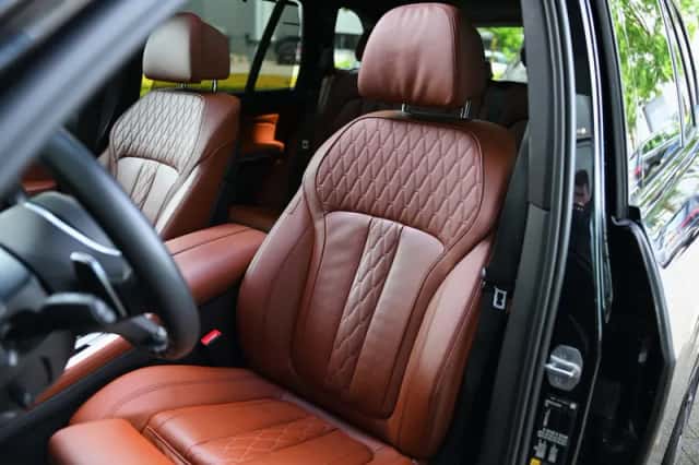 BMW X5 (2023) thumbnail 4